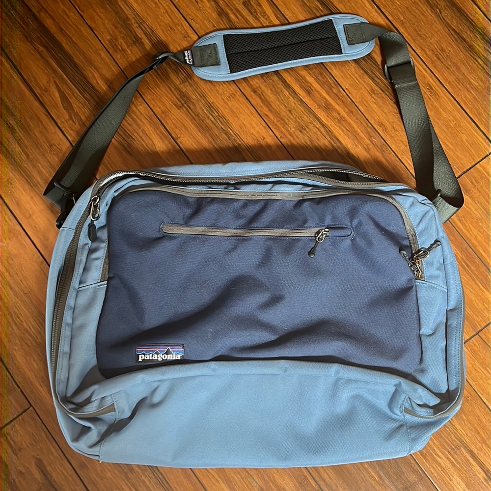 Patagonia Messenger Laptop Bag Convertible to Backpack